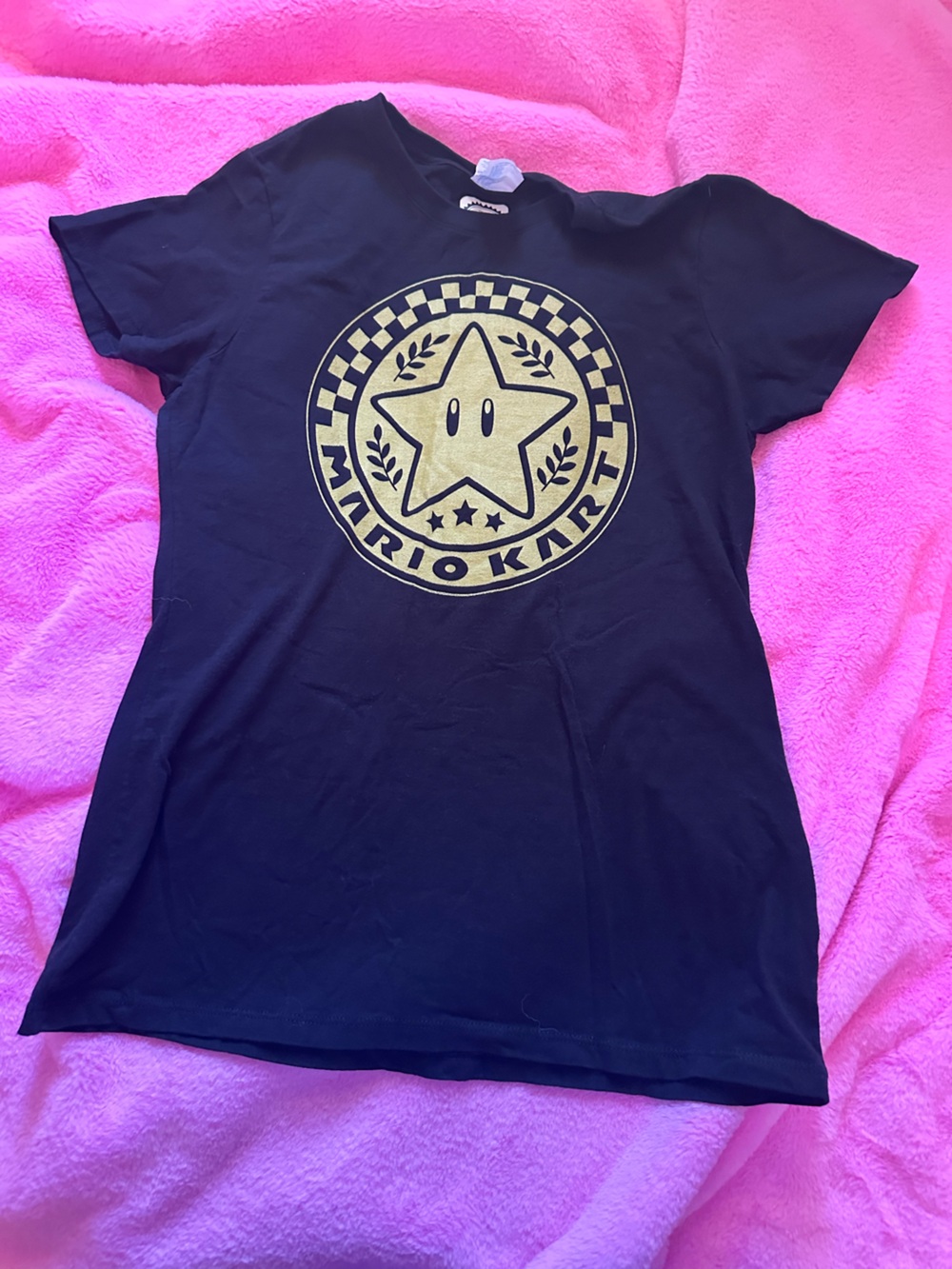 Women’s Mario-Kart T-Shirt with Gold Star Emblem